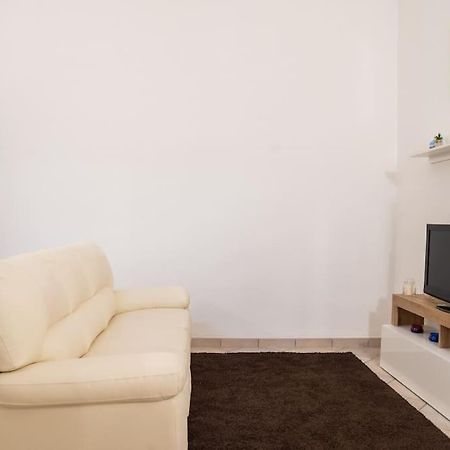 Susu Apartment Brindisi Eksteriør bilde
