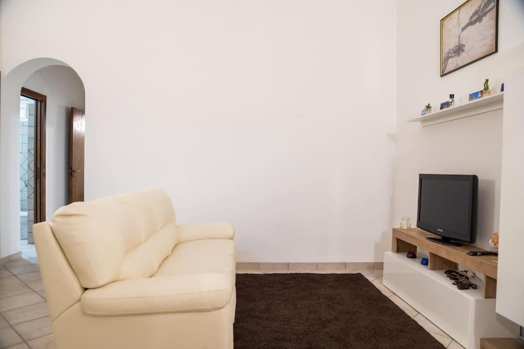 Susu Apartment Brindisi Eksteriør bilde