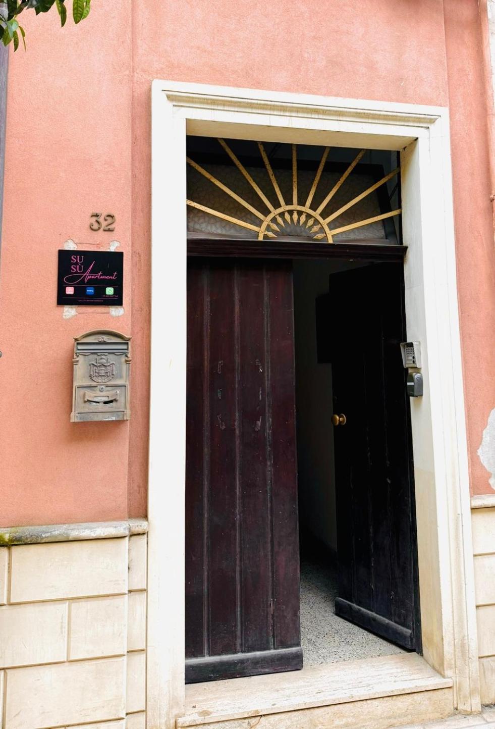 Susu Apartment Brindisi Eksteriør bilde